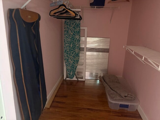 Building Photo - 4602 Martinique Way