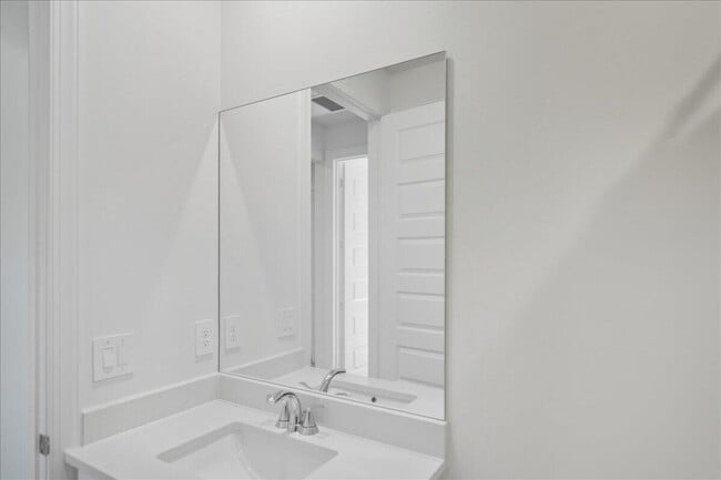 Building Photo - 11247 Barnstead Wy