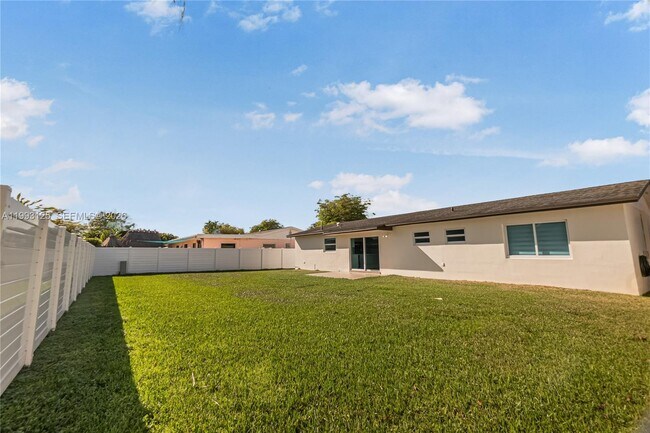 Building Photo - 12020 SW 108th St