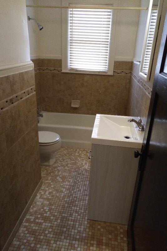 Building Photo - 5357 Burns Ave