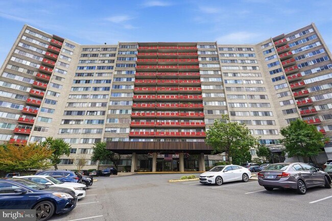 Building Photo - 5340 Holmes Run Pkwy