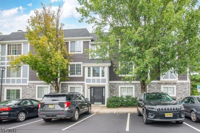 Primary Photo - 17 Village Dr