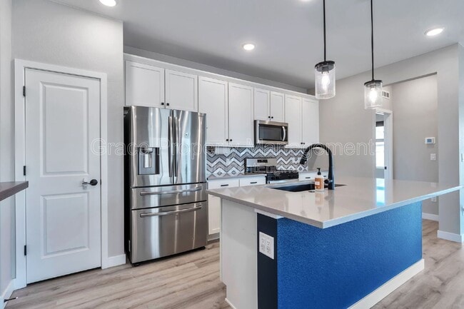 Building Photo - 4751 Ambrose Pl