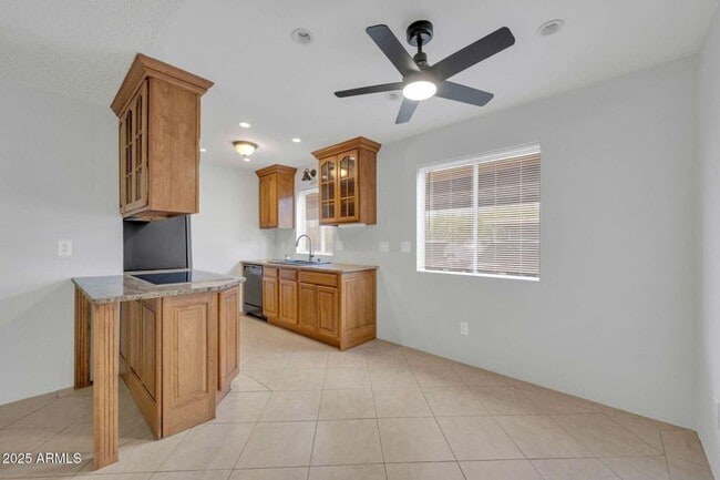 Building Photo - 1 Bedroom Condo in a private gated communi...