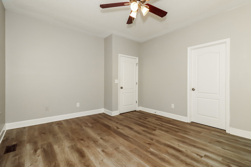 Building Photo - 4048 Golfview Ct