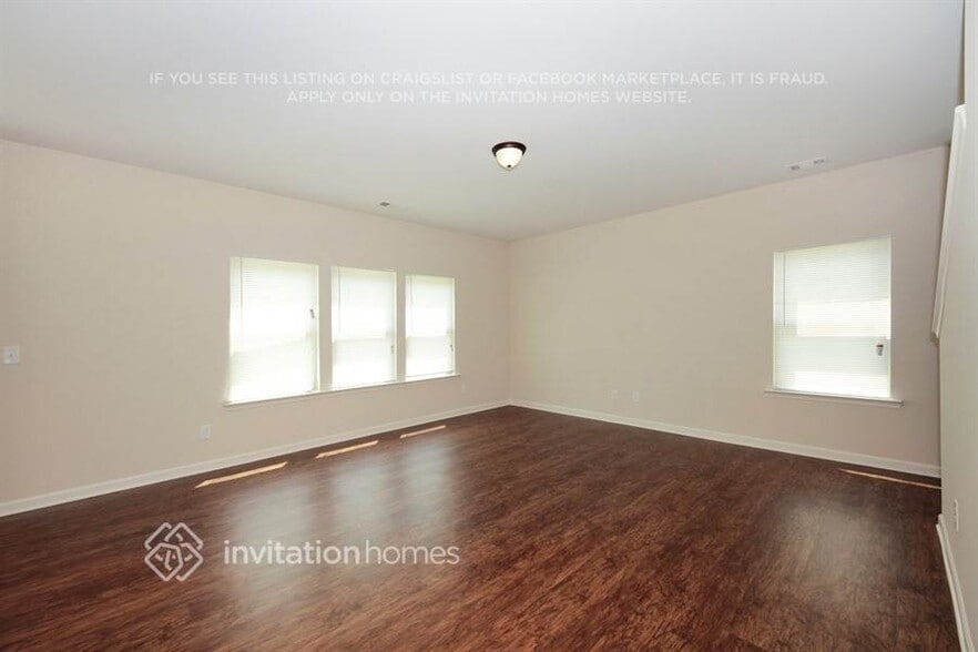 Building Photo - 4101 Oak Field Dr