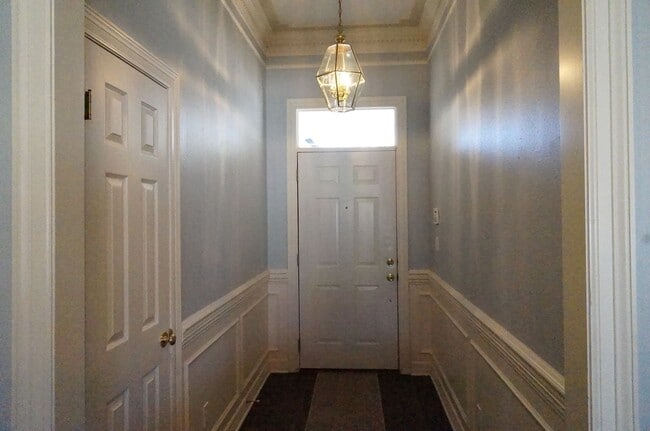 Building Photo - 852 Azalea Garden Dr
