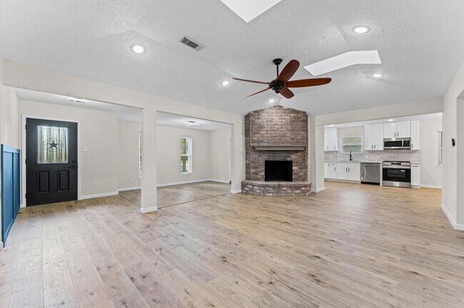 Building Photo - 27241 Wells Ln