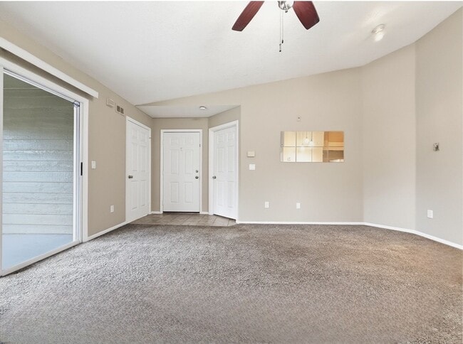 Building Photo - 2/2 Condo in Park Central, Millenia Area, Orlando