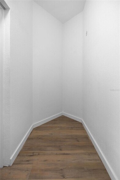 Building Photo - 1628 SE 29th Terrace