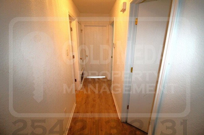 Building Photo - 1710 Aztec Trce