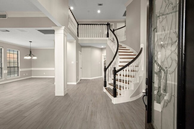 Building Photo - 8222 Redchurch Dr