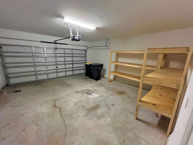 Building Photo - 50% Off First Month’s Rent! Spacious 5-Bed...