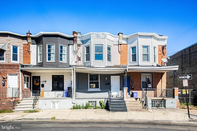 Building Photo - 2137 Mifflin St