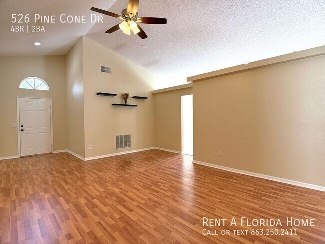 Building Photo - 526 Pine Cone Dr