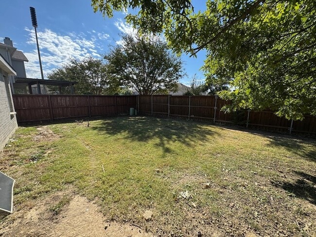 Building Photo - 9205 Lenox Dr