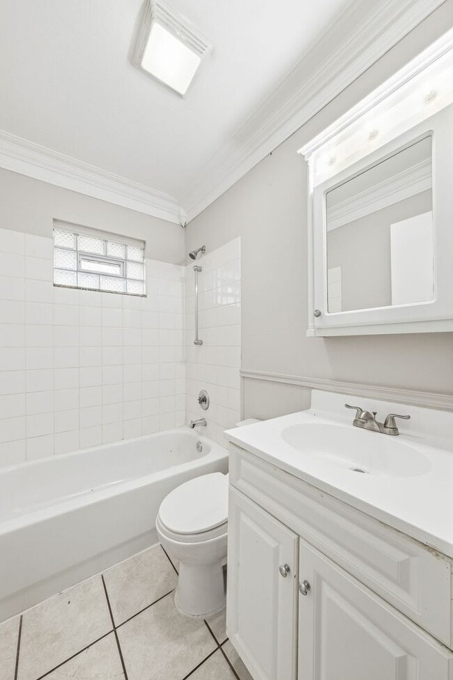 Building Photo - 133 Perthshire Rd