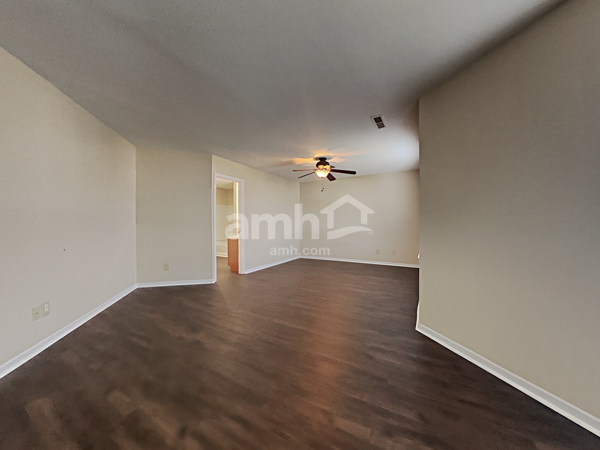 Building Photo - 3118 Hurst St