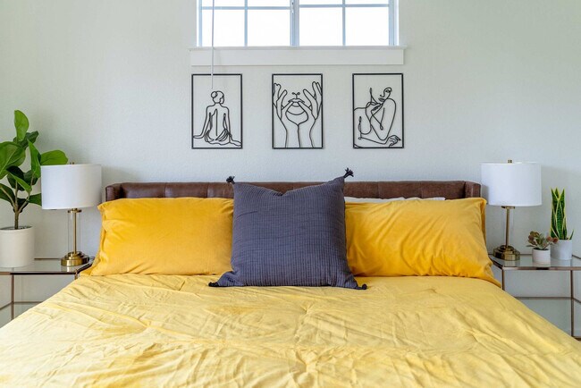 Building Photo - 8902 Feather Hill Rd