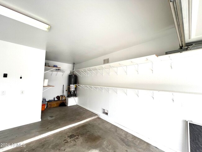 Building Photo - 3464 E Thornton Ave