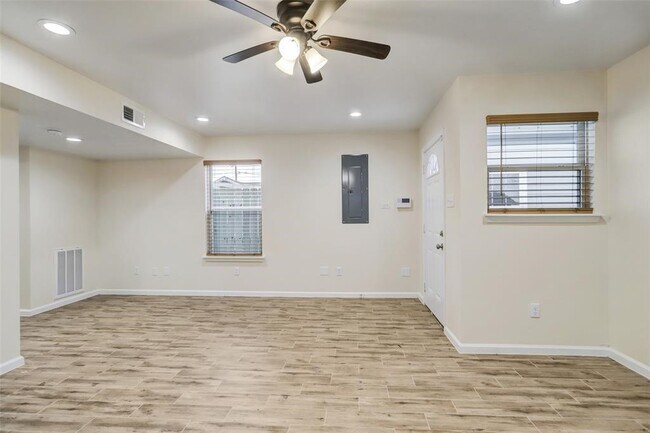 Building Photo - 6212 Alderson St