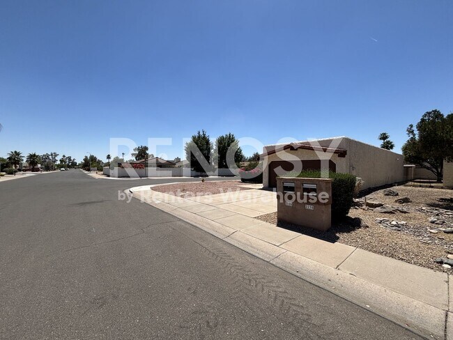 Building Photo - 3-BD, 2-BA Single Family House in Chandler!