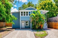 Building Photo - 1135 Drew St