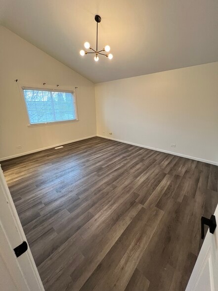 Building Photo - 666 Mariner Dr