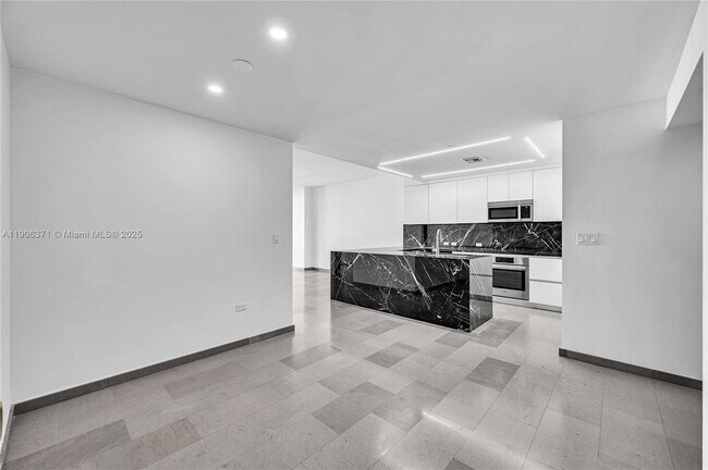 Building Photo - 88 SW 7th St