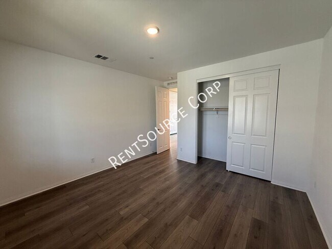 Building Photo - 6030 W Ave J 9