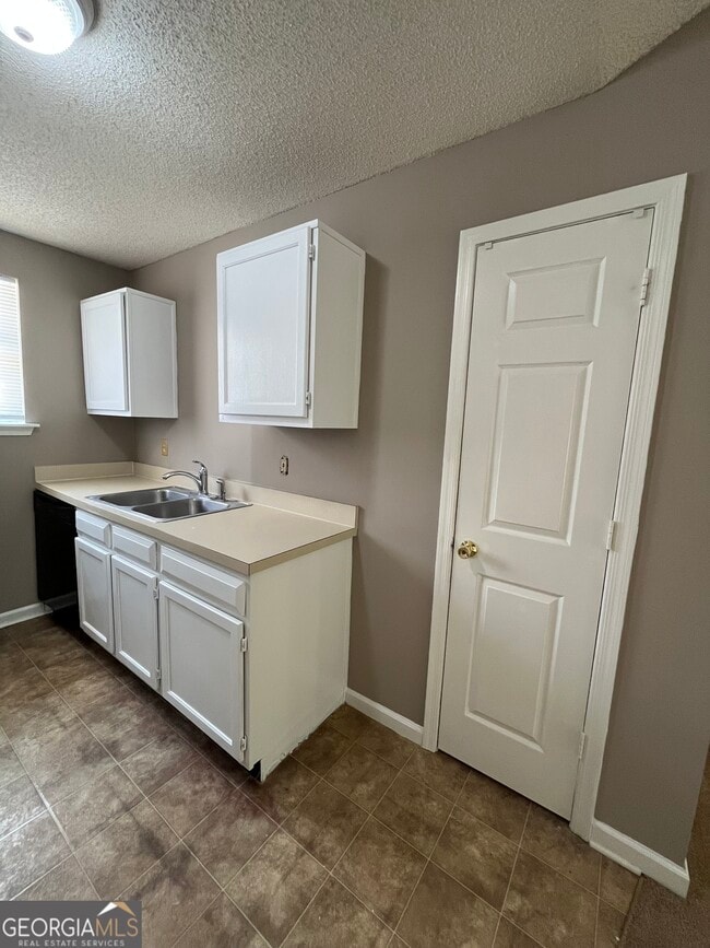 Building Photo - 409 Baltic Ct