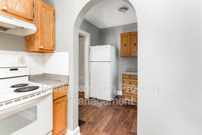 Building Photo - 123 Barberry Ln