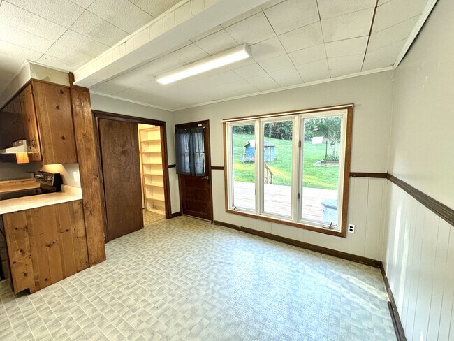 Building Photo - 147 Swain Rd