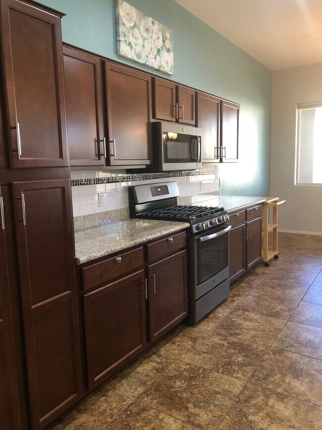Building Photo - 4 Bedroom 2 Bath in Granville