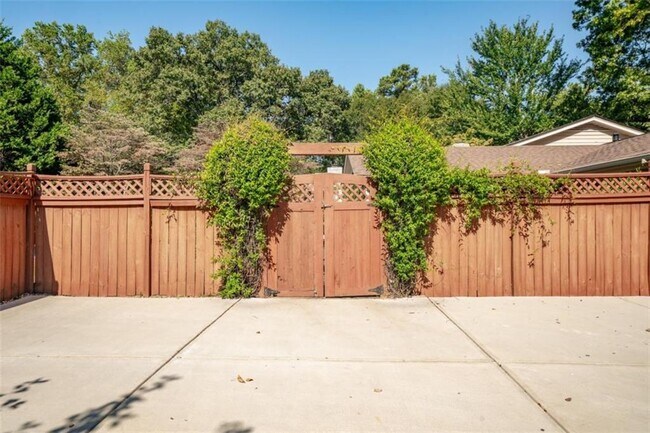 Building Photo - 1799 Ashentree Ct