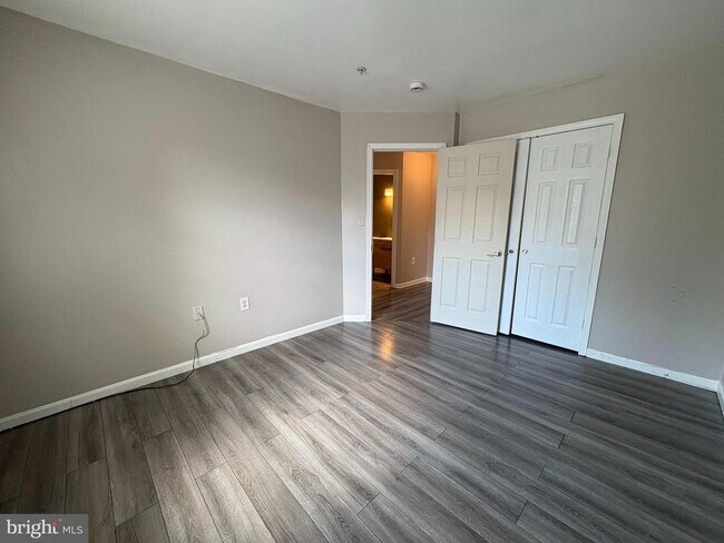 Building Photo - 4005 Blakney Ln SE