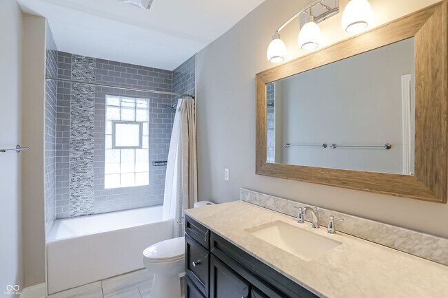 Building Photo - 1306 S East St