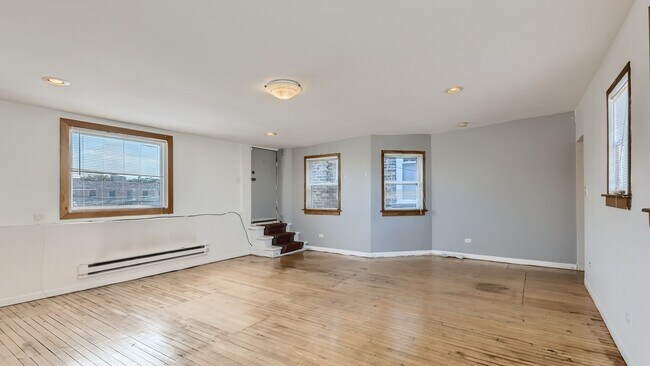 Building Photo - 1439 W 18th St