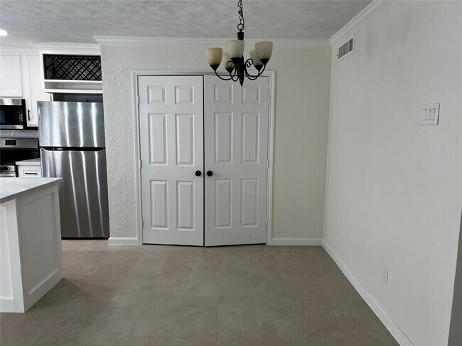 Building Photo - 306 Tara Plantation Dr