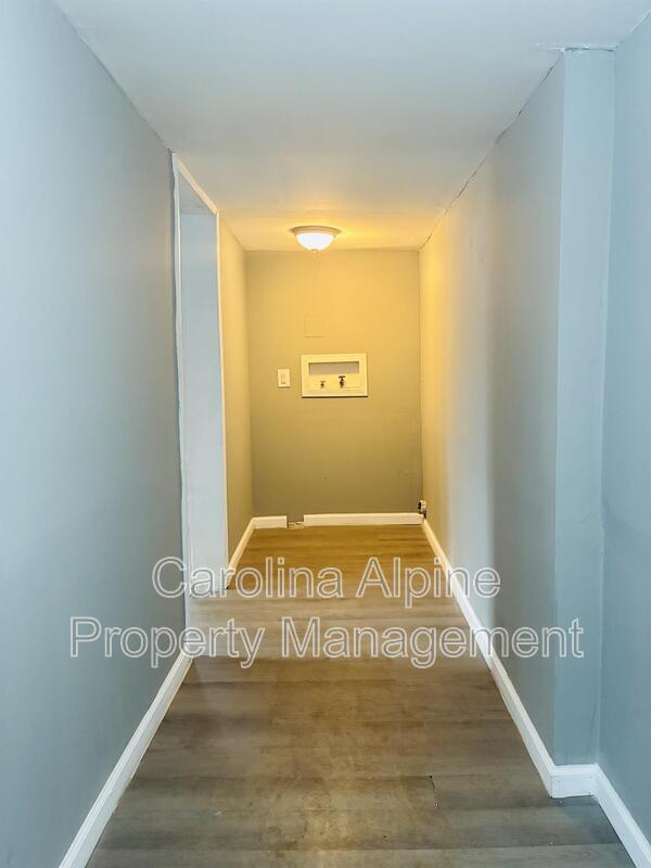 Building Photo - 401 Gardner St