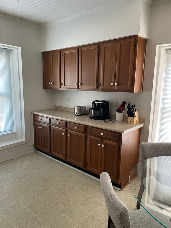 Building Photo - 302 Virginia Ave