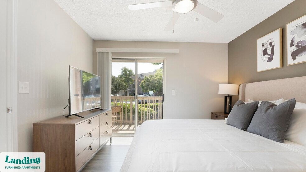 Building Photo - 2420 Peachtree Rd NW