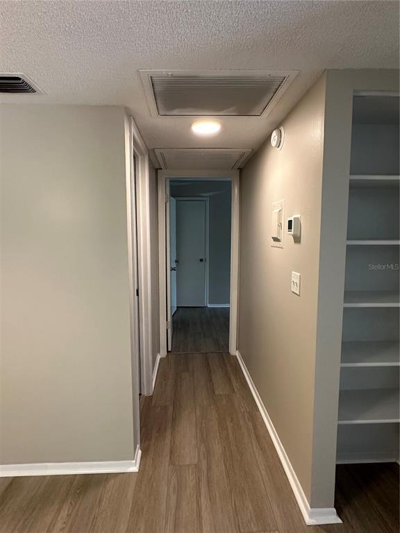 Building Photo - 6063 Village Cir S