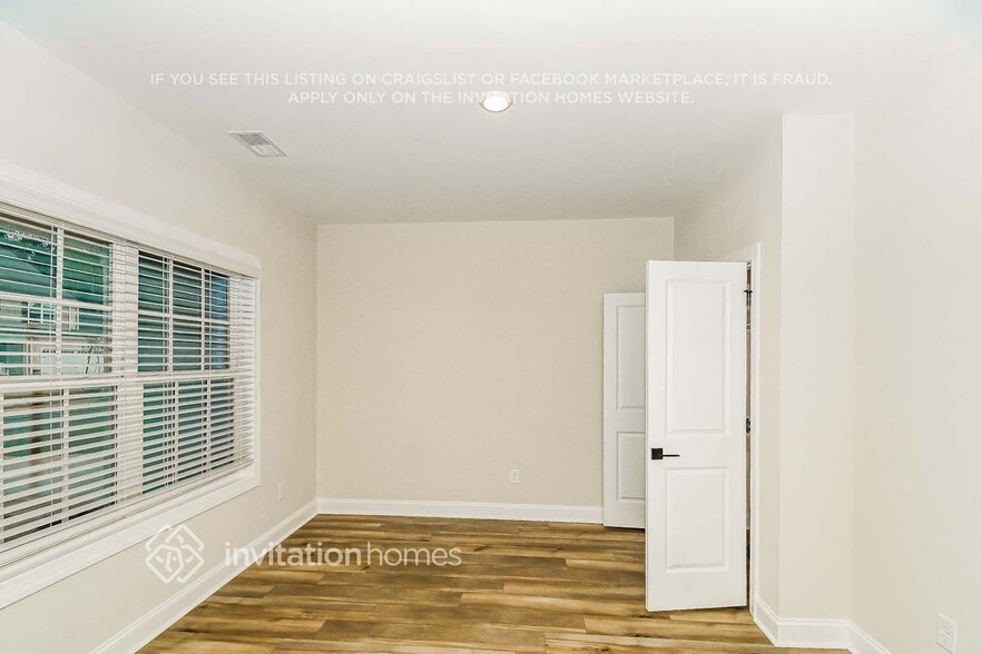 Building Photo - 406 Azalea Gaze Dr