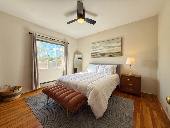 Building Photo - 1325 Don Gaspar Ave