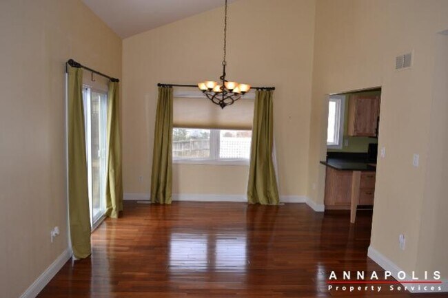 Building Photo - 227 dewey drive