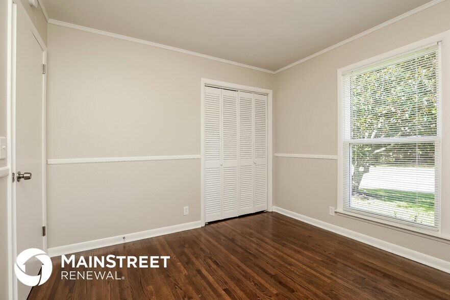 Building Photo - 7925 Stallion Dr