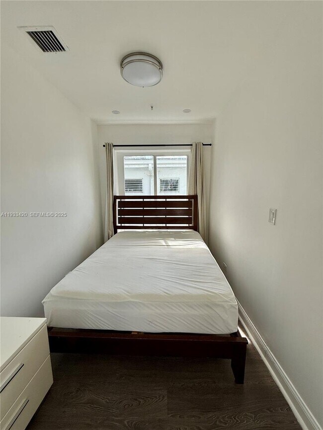 Building Photo - 1538 Jefferson Ave