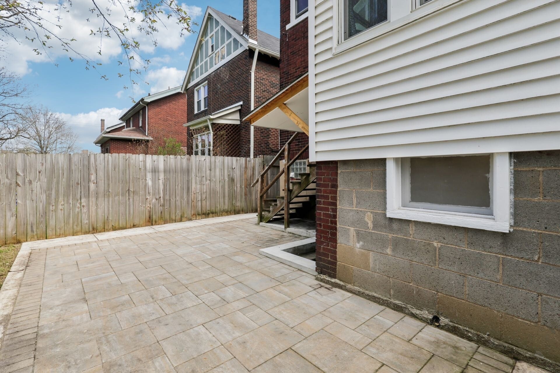 Building Photo - 3459 Beechwood Blvd