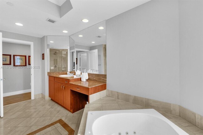 Building Photo - 21050 Point Pl